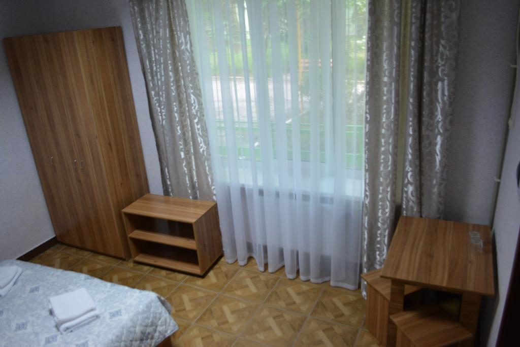 Zelenyi Kampus Hotel Odesa Exterior photo