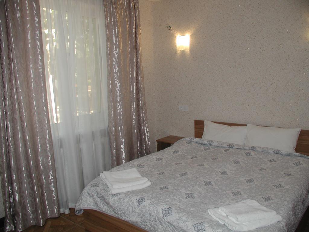 Zelenyi Kampus Hotel Odesa Exterior photo