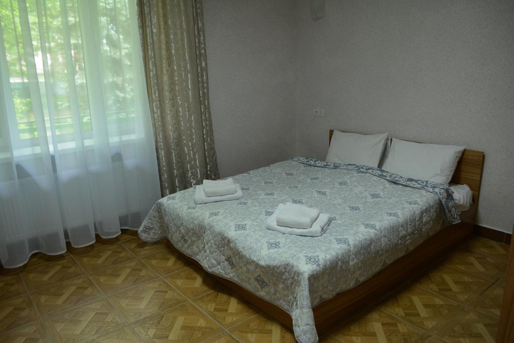 Zelenyi Kampus Hotel Odesa Exterior photo